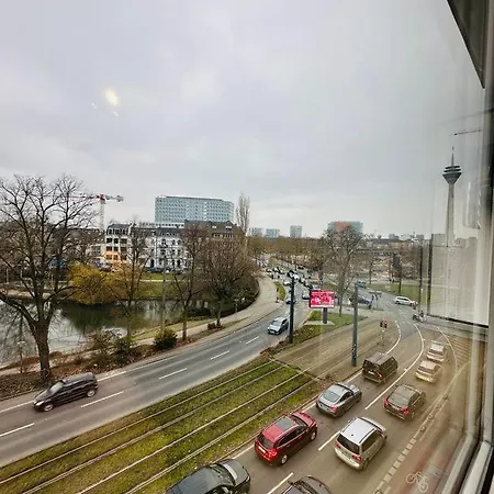 Metropolitan * دوسلدورف