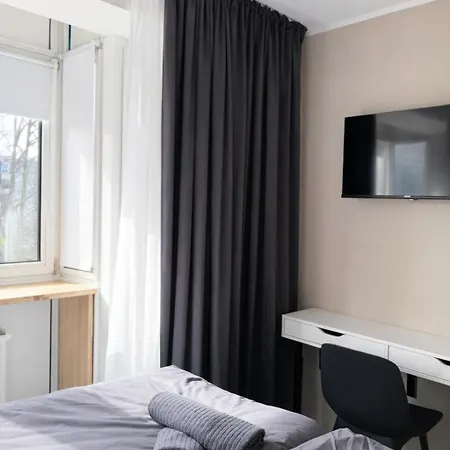 Metropolitan Apartment *